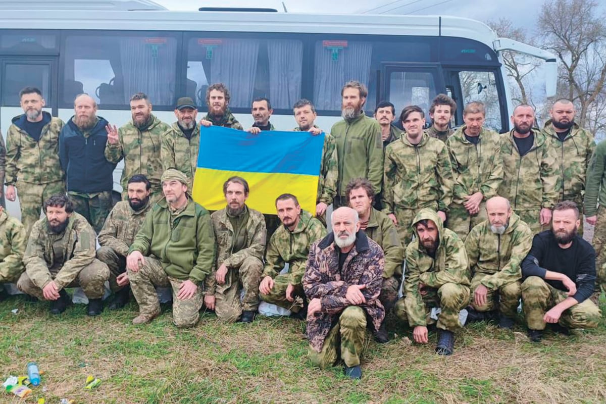 Полонені: що необхідно робити сімʼям?